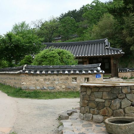 Samsan Traditional Hanok Guest House Gyeongju Exterior foto