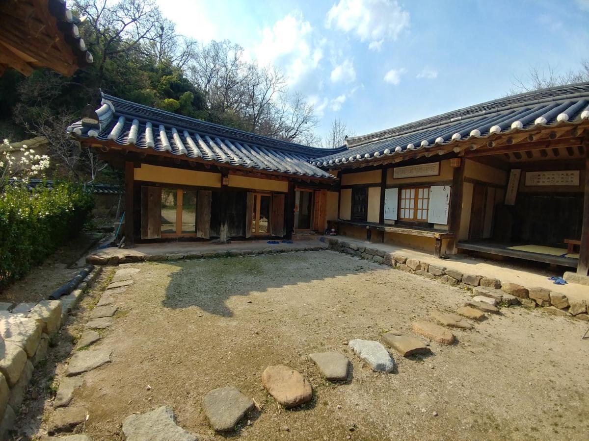 Samsan Traditional Hanok Guest House Gyeongju Exterior foto