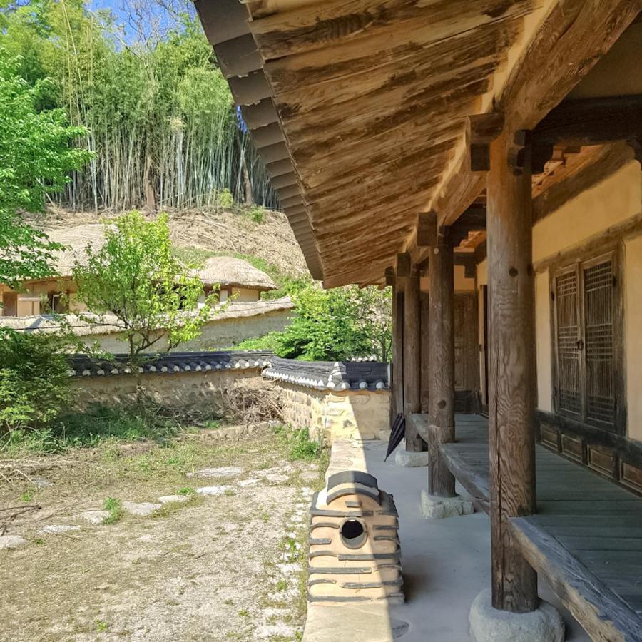 Samsan Traditional Hanok Guest House Gyeongju Exterior foto